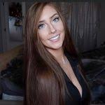 Amanda Yohn's Instagram, Twitter & Facebook