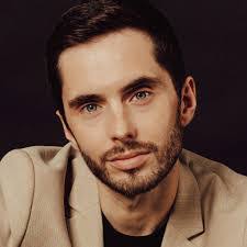 Sonja Amos's Instagram, Twitter & Facebook