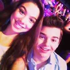 História Phoebe e Max Thunderman