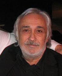 Müjdat gezen, aynı zamanda şairdir. Mujdat Gezen
