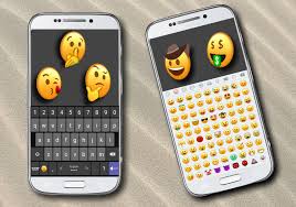 The image clearly shows that android 11 emojis show up in messages. Emoji Keyboard 2020 For Android Apk Download