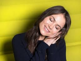 De obsessie van Charlotte Timmers uit 'Billie vs Benjamin': “Het is een  akelig jobke, ik weet niet waarom dat mij zo aantrekt”