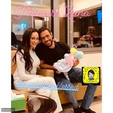 روان بن حسين باول ظهور لها بالفيديو بعد طلاقها من زوجها يوسف المقريف وتكشف تفاصيل جديده وصديق زوجها يرد عليها. Ø±ÙˆØ§Ù† Ø¨Ù† Ø­Ø³ÙŠÙ† ØªØ¶Ø¹ Ù…ÙˆÙ„ÙˆØ¯ØªÙ‡Ø§ ÙˆØµÙˆØ± ØªÙƒØ´Ù Ù‡ÙˆÙŠØ© Ø²ÙˆØ¬Ù‡Ø§ Ù„ÙŠØ§Ù„ÙŠÙ†Ø§