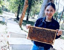 May 27, 2021 · น้ำผึ้ง จารุวรรณ โชติเทวัญ ทายาทสาวสวยแห่งเครือสหฟาร์ม. Https Www Banmuang Co Th News Region 169731