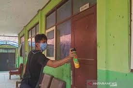 In site translation mode, yandex.translate will translate the entire text content of the site at the url you provide. Sekolah Diteror Ulat Bulu Jpnn Com