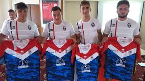Vous êtes ici pour la licence ffsu : Equipe De France Gauthier Berto C Est Une Experience Magique Pour Un Jeune Joueur Comme Moi Rugby A Xiii Treize Mondial