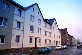 Die angebotene wohnung wurde 2021 neu saniert , die küche hat im nassbereich einen fliesenspiegel,. 3 Zimmer Wohnung Zu Vermieten Margaretenstrasse 8 39218 Schonebeck Schonebeck Elbe Mapio Net