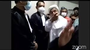 Sidang habib rizieq shihab hari ini, habib rizieq shihab tersinggung ucapan jaksa. Drama Habib Rizieq Berontak Di Lorong Rutan Sebelum Sidang Dakwaan