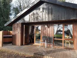 Carp fishing holidays uk log cabin. York Lakeside Lodges Lakeside Self Catering With Fishing York