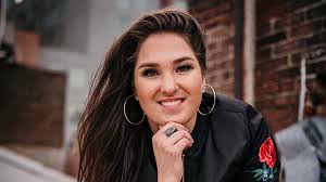 Country singer Allie Colleen shares why she chose not to use her famous  last name