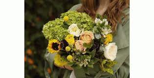 Cute flower bouquet animations and sparkling glitter flowers are here. Animated Bouquet Of Flowers Gifs Tenor