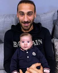 Zorlu center raffles otel'de gerçekleştirilen düğün törenine beşiktaşlı futbolcuların stilleri damga vurdu. Cenk Tosun Kimdir Ogun Haber Gunun Onemli Gelismeleri Son Dakika Haberler