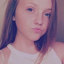 Alyssa Bowden's Instagram, Twitter & Facebook