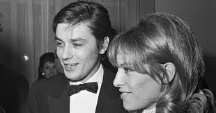 Последние твиты от alain delon (@alaindelonoff). Nathalie Delon Quand J Ai Quitte Alain J Ai Tout Laisse Derriere Moi Purepeople