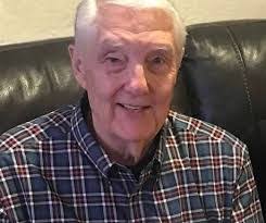 Maxine Sears's Instagram, Twitter & Facebook