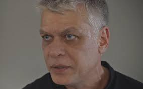 Humberto morre em Todas as Flores? Saiba o que acontece com vilão no final  · Notícias da TV