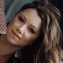 Elissa Bell (elissajbell)