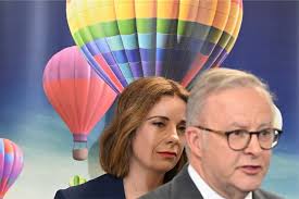 Lucy Wise at Smith's tonight