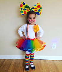 Coole Halloween Kostume Ein Kleiner Regenbogen Kostum Dabei Schnell Und Einfach Gemacht Clown Kostum Halloween Kostume Selbstgemacht Halloween Kostum