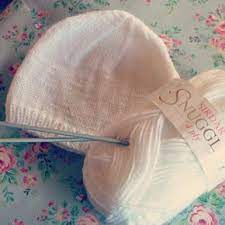 Free Pattern For 4 Ply Baby Hat Looks Simple To Make Baby Hats Knitting Baby Hat Knitting Pattern Baby Knitting Patterns