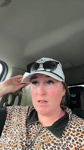 Happy Sunday! 🫶🏼 #momssupportingmoms #rodeo #viral #momlife