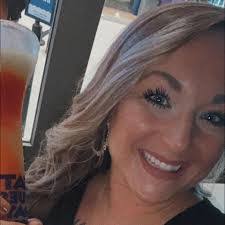 Lori Bufkin's Instagram, Twitter & Facebook