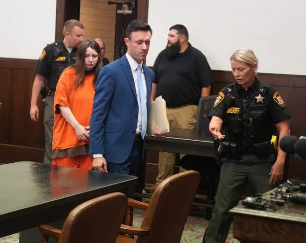 Elizabeth Siders appears in court for arraignment