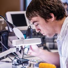 Meet The 20-year-old Wunderkind Who is Helping Rewrite The Geography of  Tech