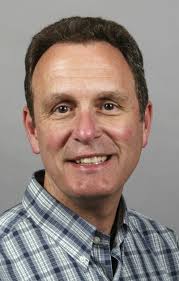 Perhaps Blackhawks should give Crawford a look in goal