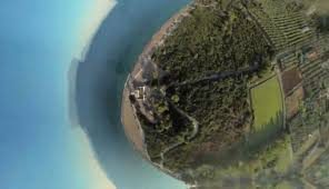 Η αρκίτσα αποτελεί έναν από τους παράλιους οικισμούς του νομού με μέγιστο υψόμετρο 40μ. Arkitsa Oyte Karaibikh Oyte Indonhsia Einai Se Mia Gwnia Ths Elladas Video