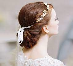 33 Wedding Hairstyles With Most Romantic Hair Accessories Modwedding Bridal Hair Accessories Romantic Hair Accessories Wedding Hair Accessories