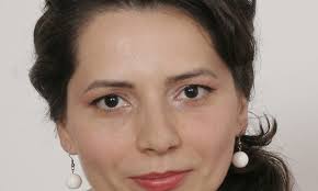 Melinda Samson's Instagram, Twitter & Facebook