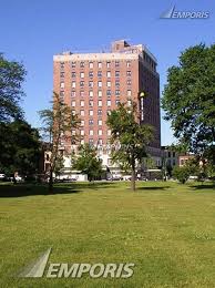 The property stands 650 metres from diversey tube station. Days Inn Lincoln Park Chicago 117458 Emporis