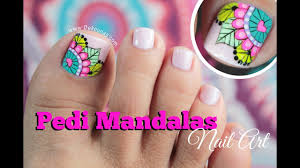 Resulta una decoración de uñas elegante y fácil de realizar. Diseno De Unas Pies Mandalas Mandala Toenail Art Youtube
