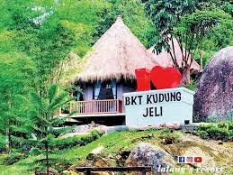 Located in pasir mas in the kelantan region, wan guest house provides accommodation with free private parking. Kolam Love Tambah Pesona
