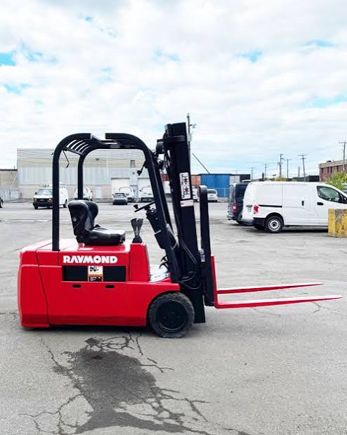 Raymond 4400-C40 Forklift
