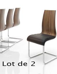 La chaise de salle à manger se doit donc d'être confortable et incontestablement pratique pour vivre ces moments forts en toute aisance. Chaise De Salle A Manger Contemporaine Doha Bois De Noyer Et Pvc Noir Lot De 2 Chaise De Salle