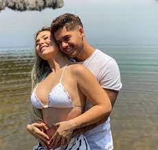 To de volta com mais um video pro canal e o video de hojeeee.instagram: Gravida Virginia Fonseca Diz Que Voltara A Pensar Em Lipo Apos Terceiro Filho Estrelando