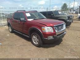 The 2020 ford explorer enters the new model year to a great extent unaltered following a light redesign a year ago with smoother bodywork. Ford Explorer Sport Trac Xlt 2008 Red 4 0l Vin 1fmeu31e98ua92005 Free Car History