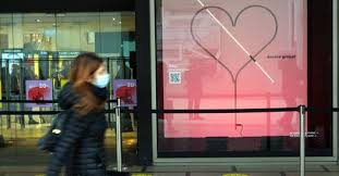 Abruzzo stesso discorso per la filiera del turismo invernale, colpito dallo spostamento al 15 febbraio della cosa si potrà fare nella zona gialla. Lombardia Zona Gialla Da Lunedi 1 Febbraio I Nuovi Colori Delle Regioni Corriere It