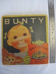 Michelle Toft's Instagram, Twitter & Facebook