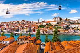 Nie bez powodu porto zostało dwukrotnie wybrane najlepszym europejskim kierunkiem. Porto Portugalia Atrakcje Ciekawostki Co Warto Zobaczyc Zabytki Unesco Podroze