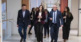 Photo Le prédateur du Sénat a condamné François Hollande irrite LFI ...