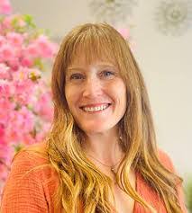 Amanda Danforth's Instagram, Twitter & Facebook