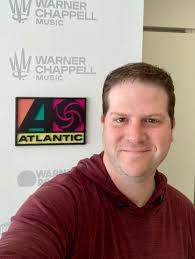 Deon Sapp's Instagram, Twitter & Facebook