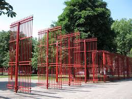Parc Jean Baptiste Lebas Aka The Park With The Red Gates Just A Half A Block From My Old House Lille Ville Parcs Lille
