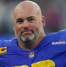 Nikole Gallardo's Instagram, Twitter & Facebook