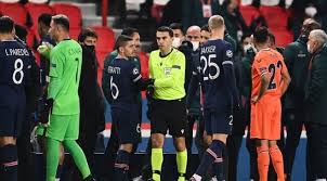 Hakemin yaşı, doğum tarihi, doğum yeri bilgilerini bulabilirsiniz. Sebastian ColÈescu A Provocat Un Scandal In Champions League Este Acuzat De Insulte Rasiste Stiri Romania
