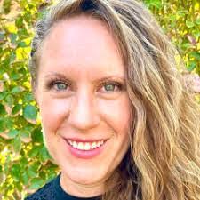 Tara Devault's Instagram, Twitter & Facebook