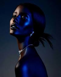 Pin On Poses Ideas Natural Beauty Headshots Black And White Inpiration More Only The Best Women S Portrait Photography
